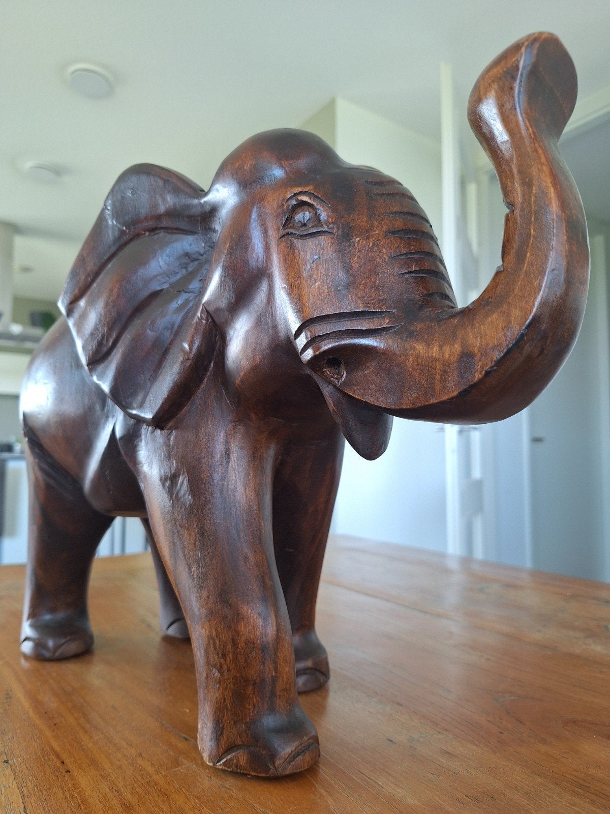 Te koop antieke olifant uit Indonesië, Antiek en Kunst, Kunst | Designobjecten, Ophalen, Hout, Handgemaakt, Beeld