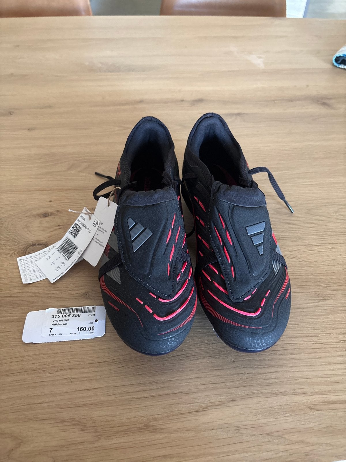 Adidas Predator voetbalschoenen - Nieuw met kaartjes, Ophalen of Verzenden, Nieuw, Schoenen
