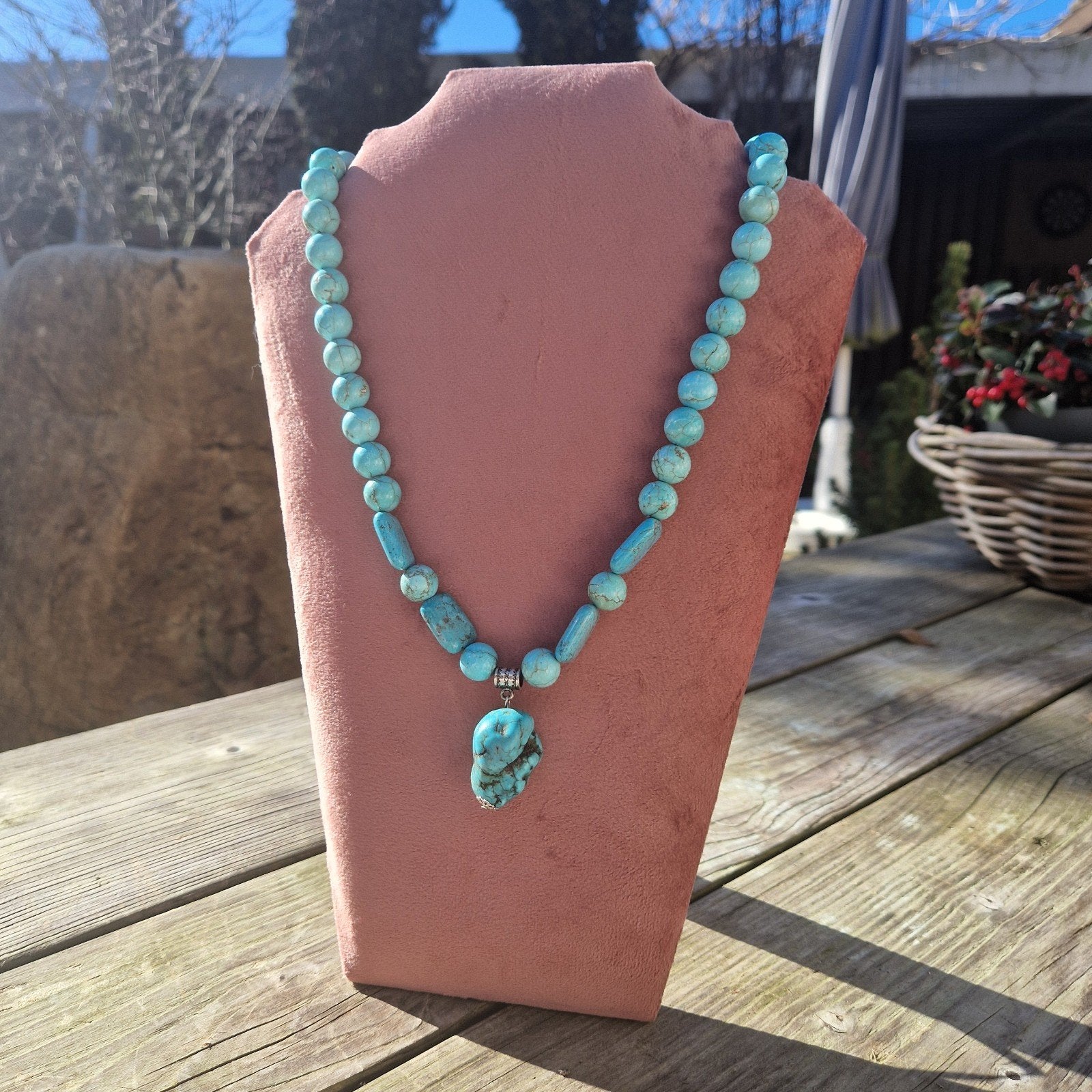 Turquoise ketting met hanger, handgemaakt, Sieraden, Tassen en Uiterlijk, Kettingen, Blauw, Ophalen of Verzenden, Zo goed als nieuw