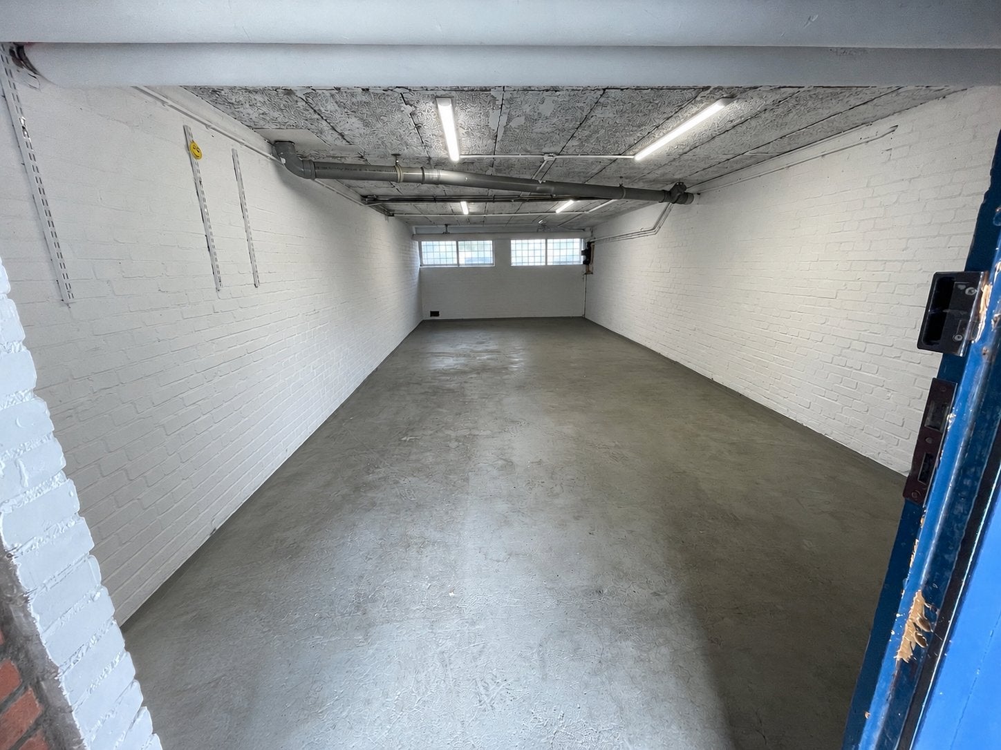 Garageruimte/stalling/opslag/werkruimte/auto/motor … TE HUUR, Auto diversen, Autostallingen en Garages