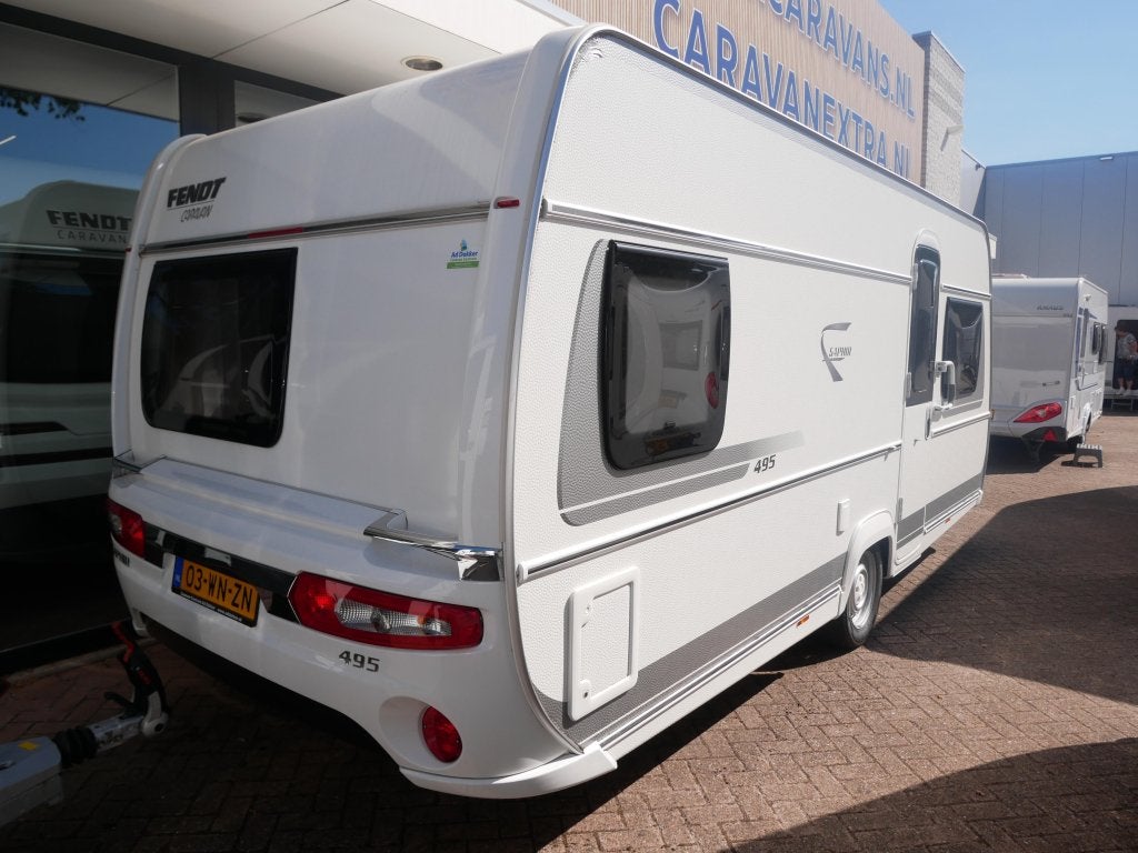 Fendt Saphir 495 SF Incl. voortent, Caravans en Kamperen, Niet ingevuld, Rondzit, Bedrijf, Niet ingevuld