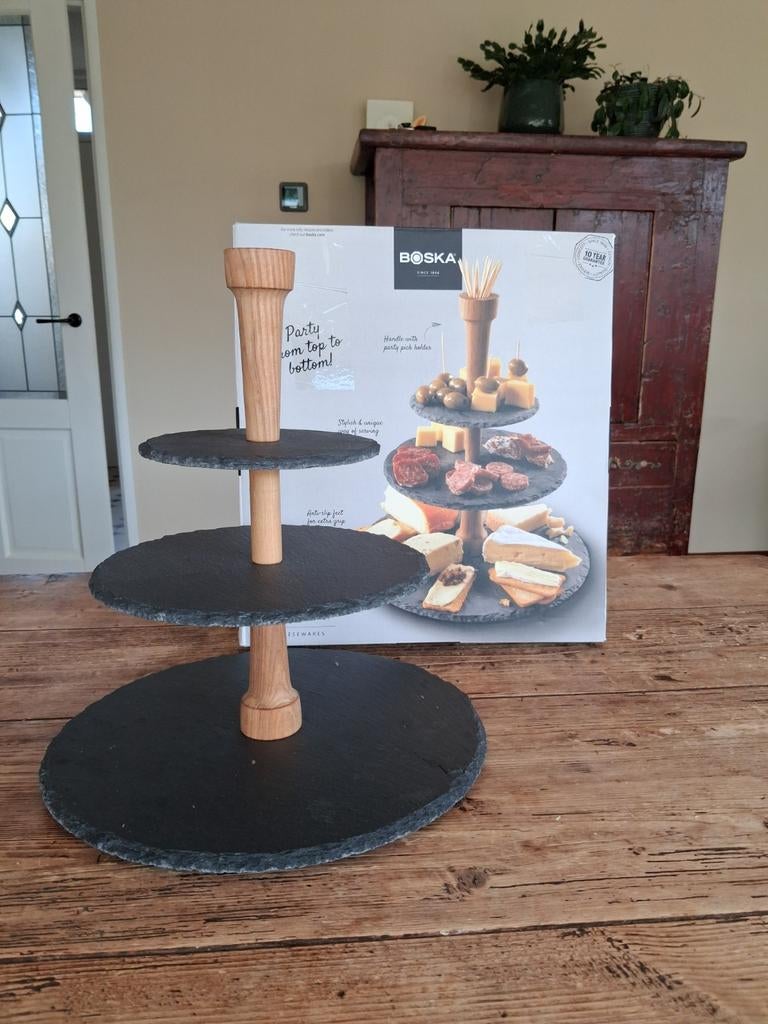 Boska etagere/partytower 3-laags leisteen en eikenhout, Hout, Snij-/serveerplank, Nieuw, Ophalen of Verzenden