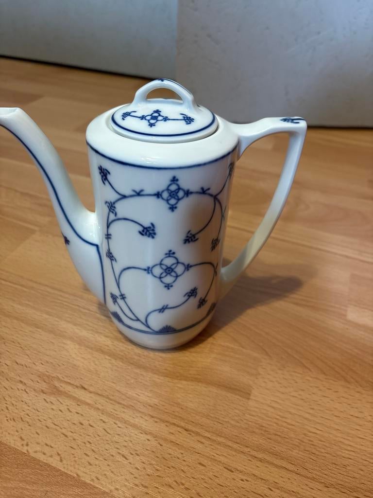 Prachtige porseleinen koffiepot van jâger, Ophalen of Verzenden