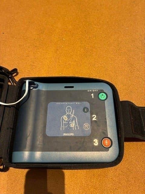 Philips HeartStart AED – Klaar voor gebruik, Verzenden, Zo goed als nieuw