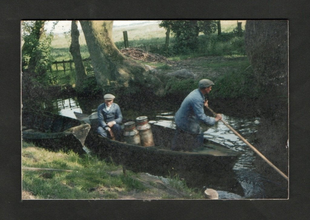 Foto Giethoorn Punter Boeren Melkbussen Jaren 70/80., 1960 tot 1980, Foto, Ophalen of Verzenden, Zo goed als nieuw