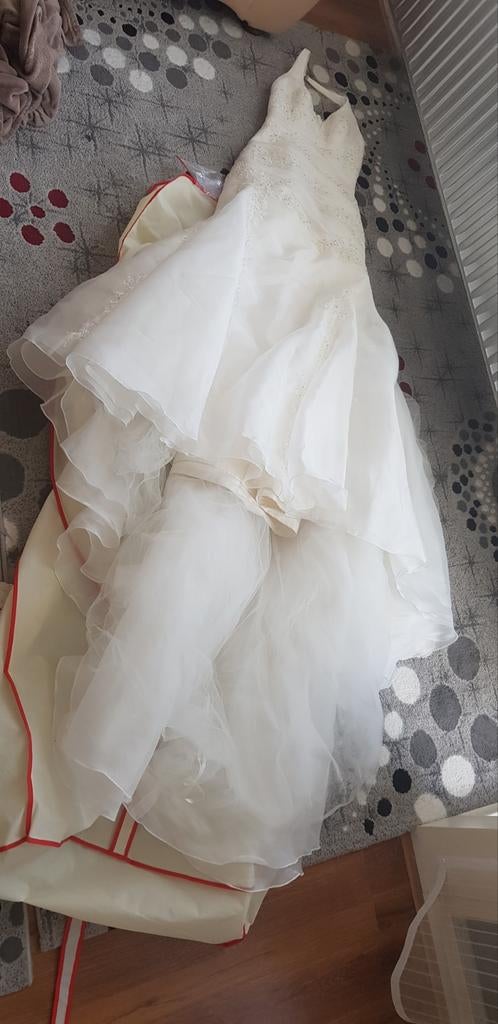 Mooie trouwjurk van Avenue t.w.v €1600, Ophalen of Verzenden, Zo goed als nieuw, Wit, Accessoires
