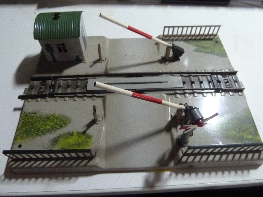 Märklin 7390 Spoorweg overgang HO, Hobby en Vrije tijd, Modeltreinen | H0, Ophalen, Wisselstroom, Gebruikt, Brug, Tunnel of Gebouw