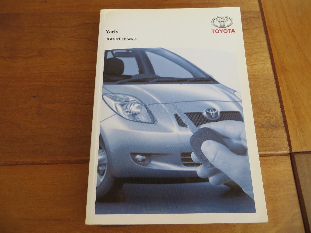 Instructieboek Toyota Yaris 2006 incl. audio, 376 blz, Ophalen of Verzenden