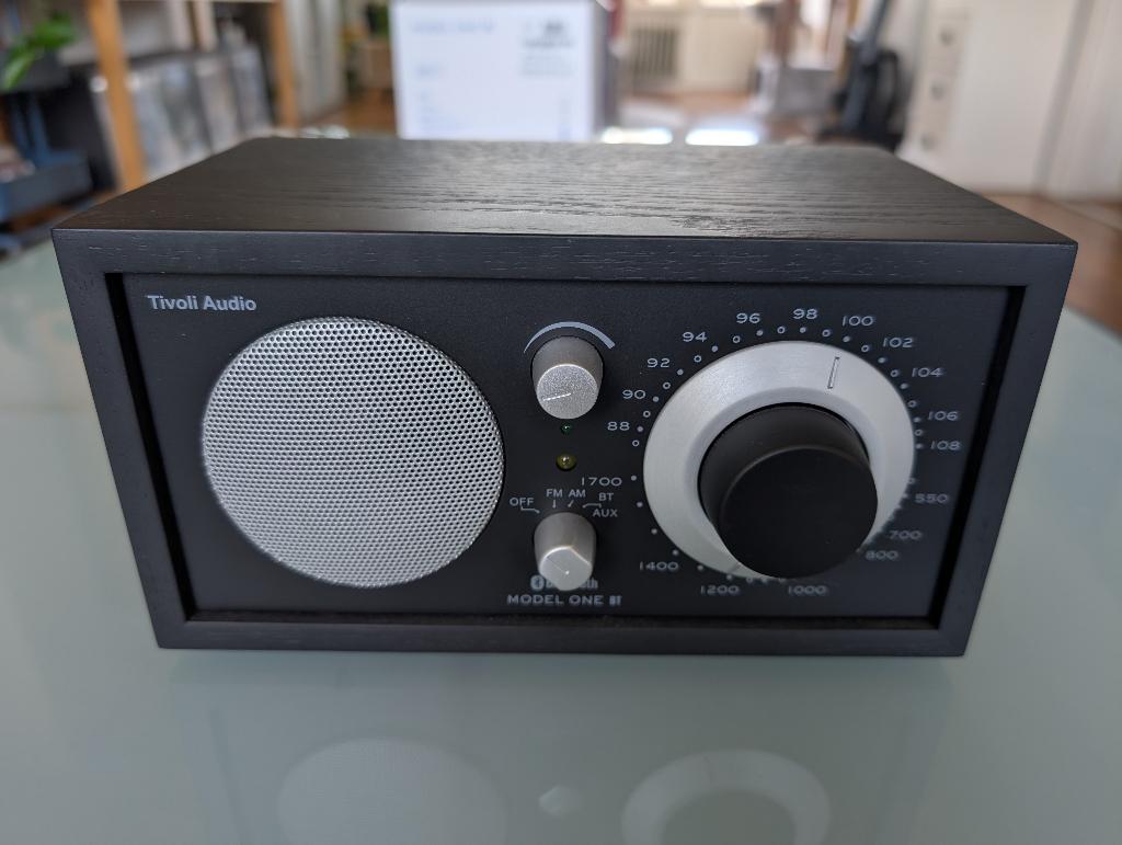 Tivoli Audio Model One BT Z.G.A.N., Ophalen of Verzenden, Zo goed als nieuw, Radio