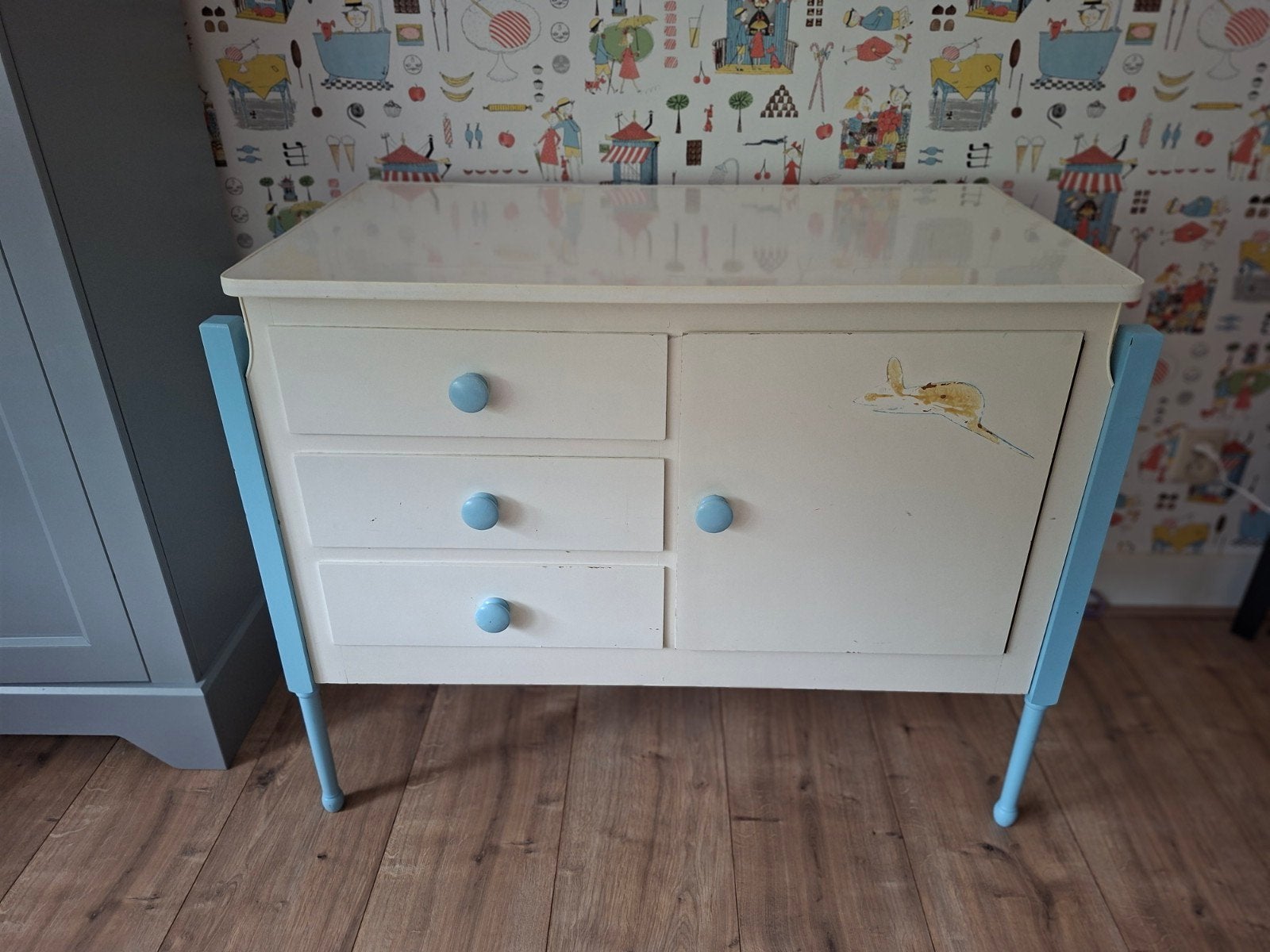Vintage Commode met Lades en Kastje - Crème/Blauw, Gebruikt, 75 tot 100 cm, Minder dan 50 cm, Commode