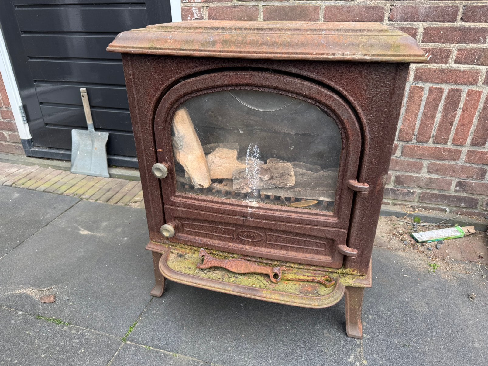 SAEY Gietijzeren gaskachel – Restauratie of Decoratie, Ophalen, Zo goed als nieuw, Hout, Gaskachel