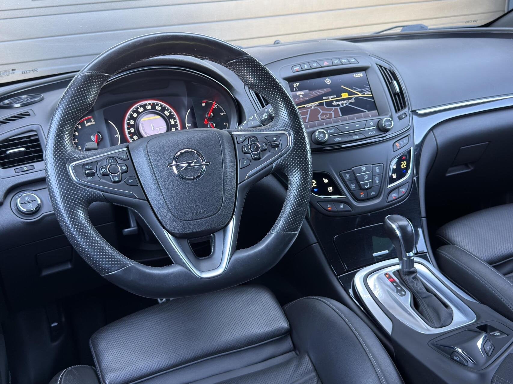 Foto 26 van Opel Insignia Sports Tourer 2.0 T Cosmo 4x4 250pk |Bose|Lede