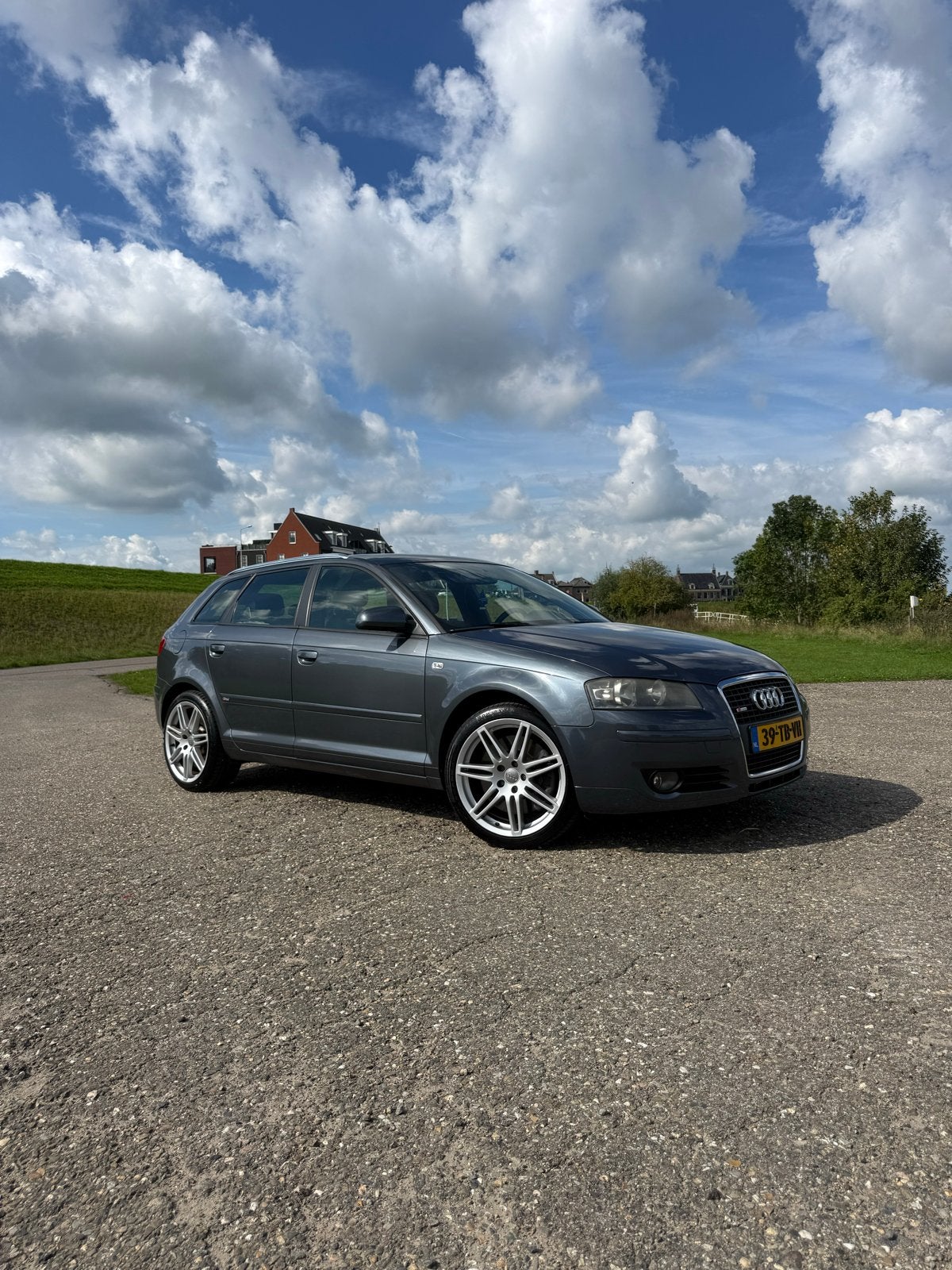 Audi A3 3.2 Sportback Quattro 184KW DSG 2006 Grijs, Automaat, 3189 cc, Vierwielaandrijving, 1600 kg