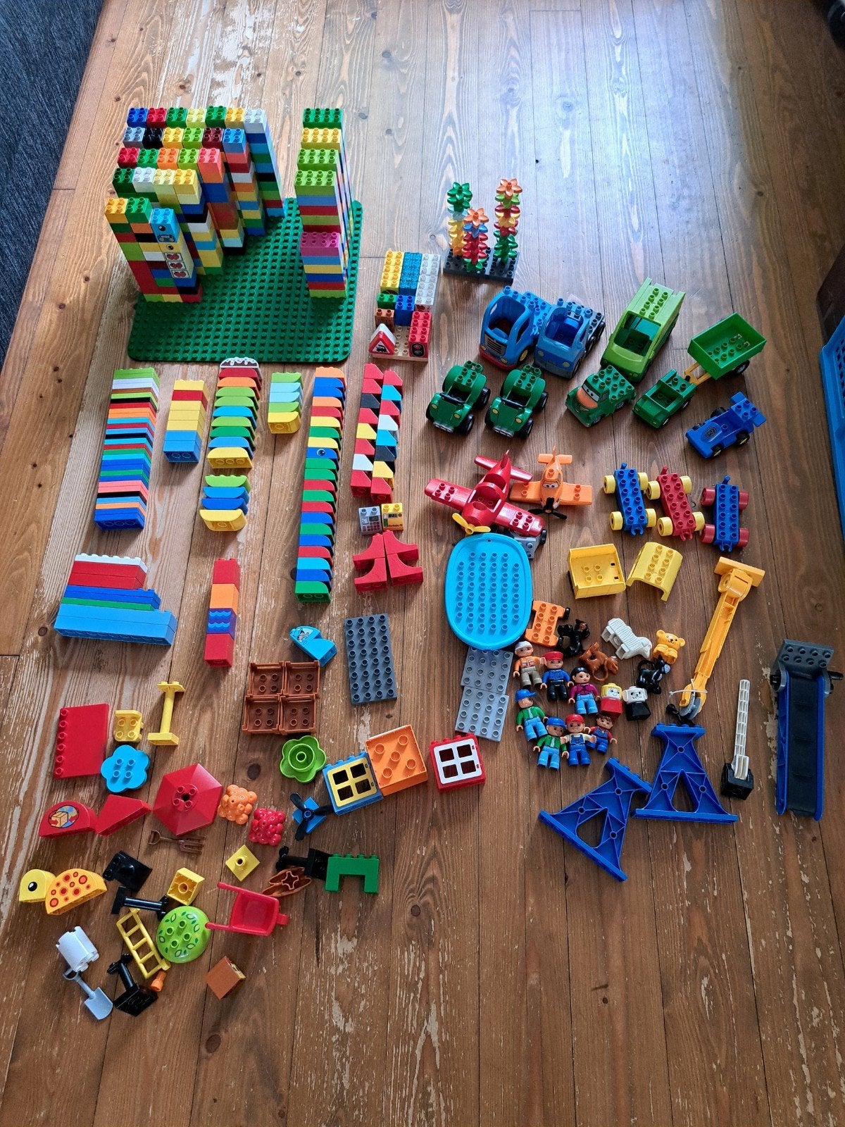 Grote partij LEGO Duplo met voertuigen, figuren en meer, Ophalen, Gebruikt, Inclusief minifiguren, Duplo