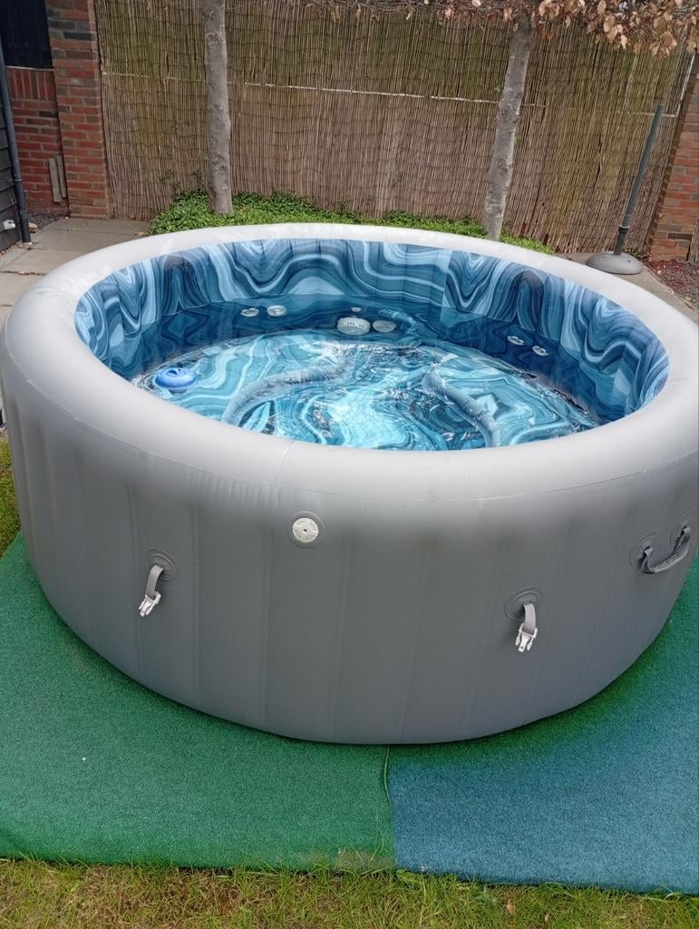 Lay-Z-Spa Santorini HydroJet Pro - Opblaasbaare Jacuzzi, Ophalen, Zo goed als nieuw, Afdekzeil, Opblaasbaar