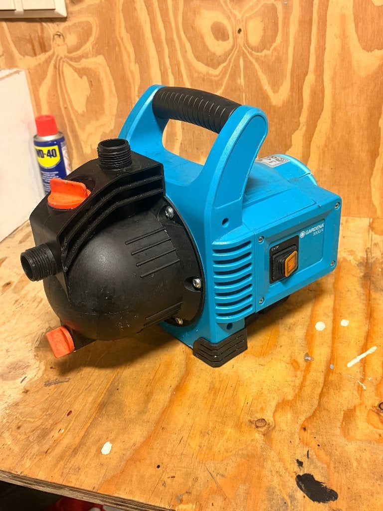 Gardena 3000/4 Tuinpomp 600W 3100 L/U, Ophalen of Verzenden, Gebruikt, Elektrisch, Regentonpomp