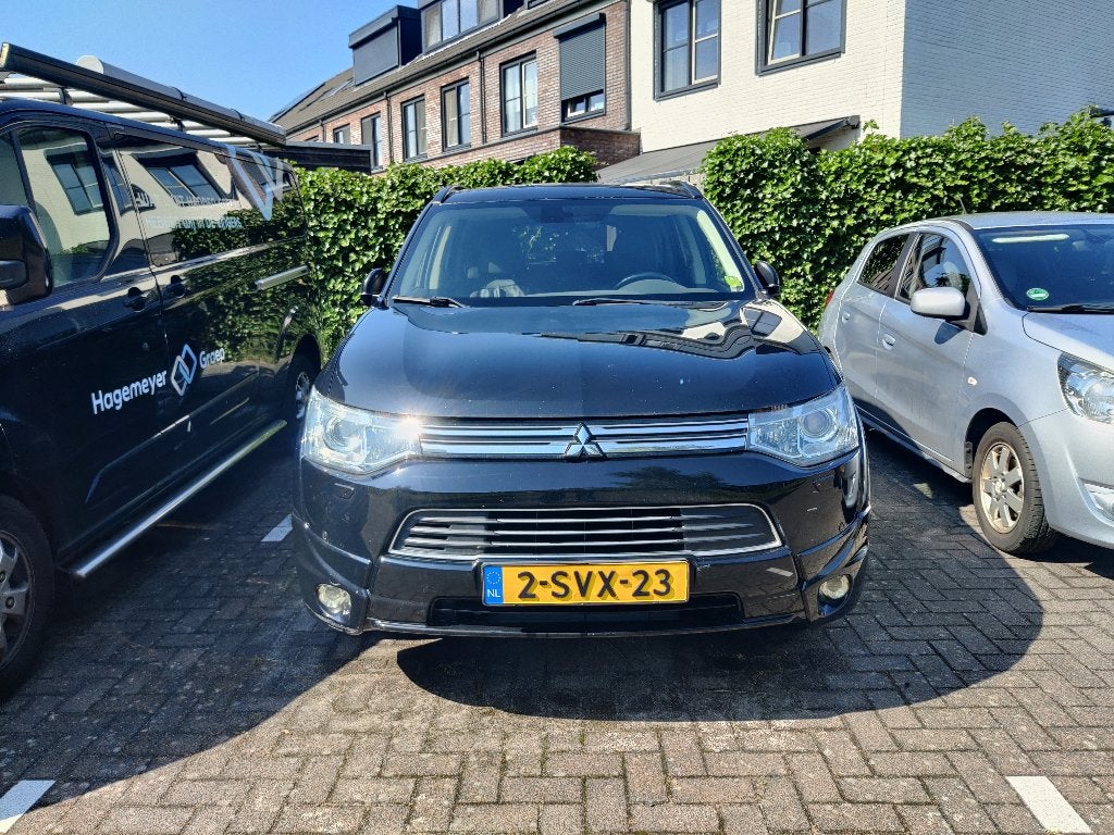 Mitsubishi Outlander PHEV Executive, Accu vervangen sep 2021, Auto's, Outlander, Zwart, 4 cilinders, Zwart