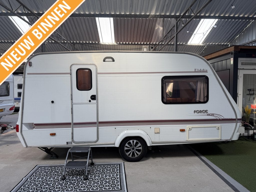 Elddis Force 450/2, Elddis, Bedrijf, Treinzit, Oven