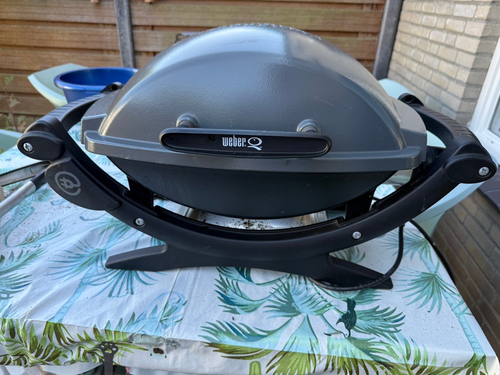 Weber Q barbecue - Weinig gebruikt, Ophalen of Verzenden, Zo goed als nieuw