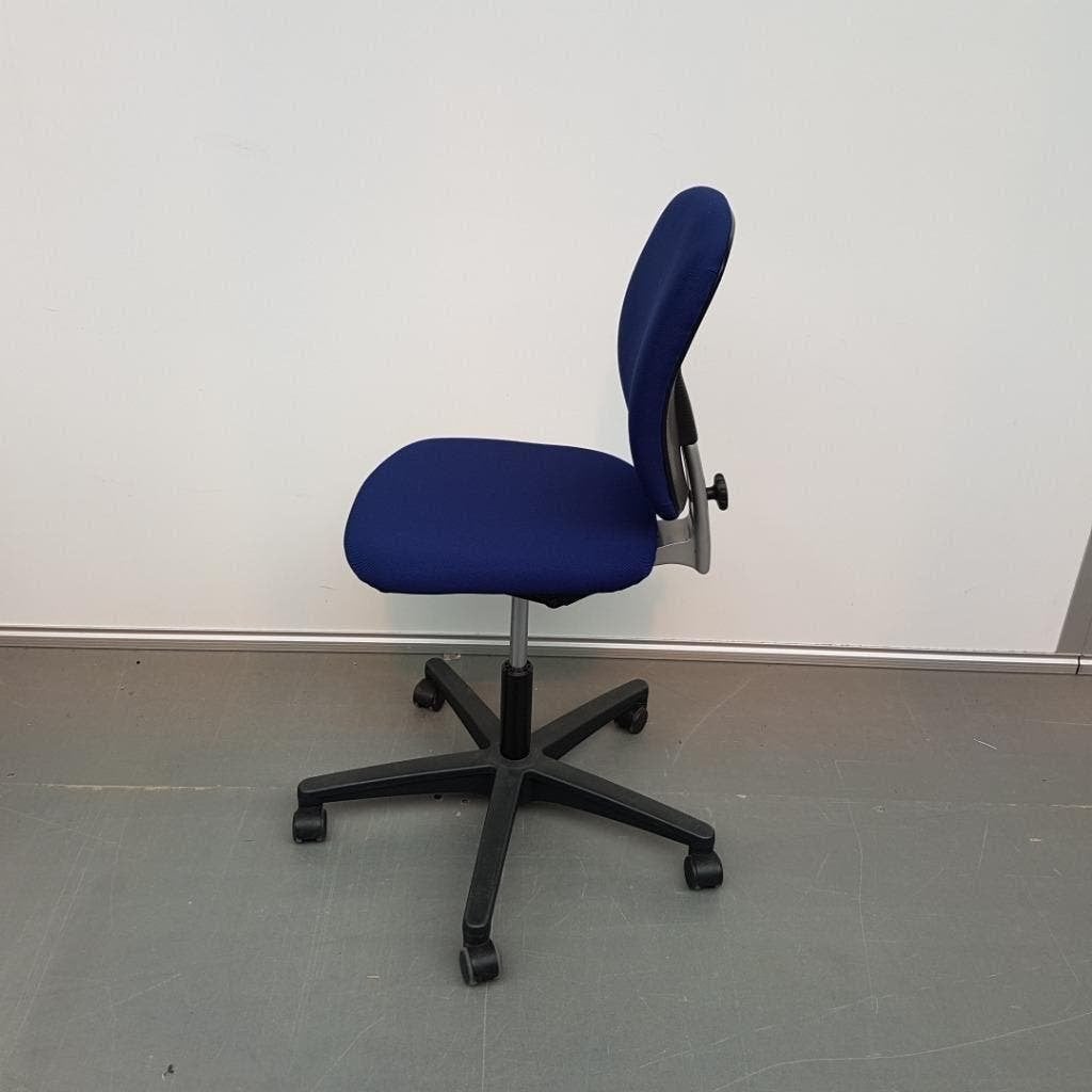 Ahrend 262 bureaustoel - nieuwe blauwe stof GROTE VOORRAAD, Ophalen, Gebruikt, Blauw