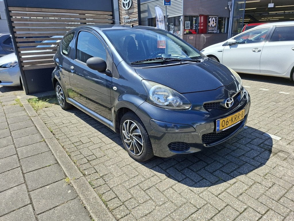 Toyota Aygo 1.0-12V Access (bj 2010), Auto's, Toyota, Bedrijf, Aygo, ABS, Airbags, Alarm, Metallic lak, Radio, Startonderbreker