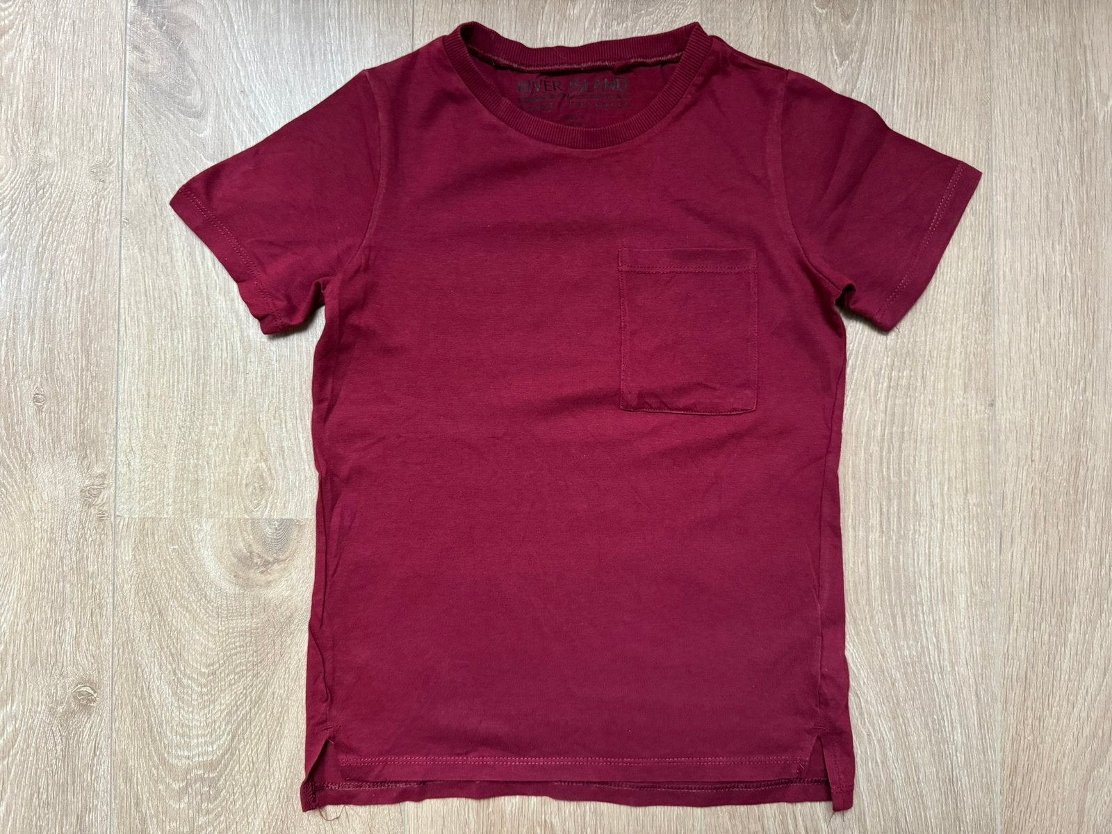 River Island t-shirt rood maat 5/6 jaar (110/116), Ophalen of Verzenden, Gebruikt, Jongen, Shirt of Longsleeve