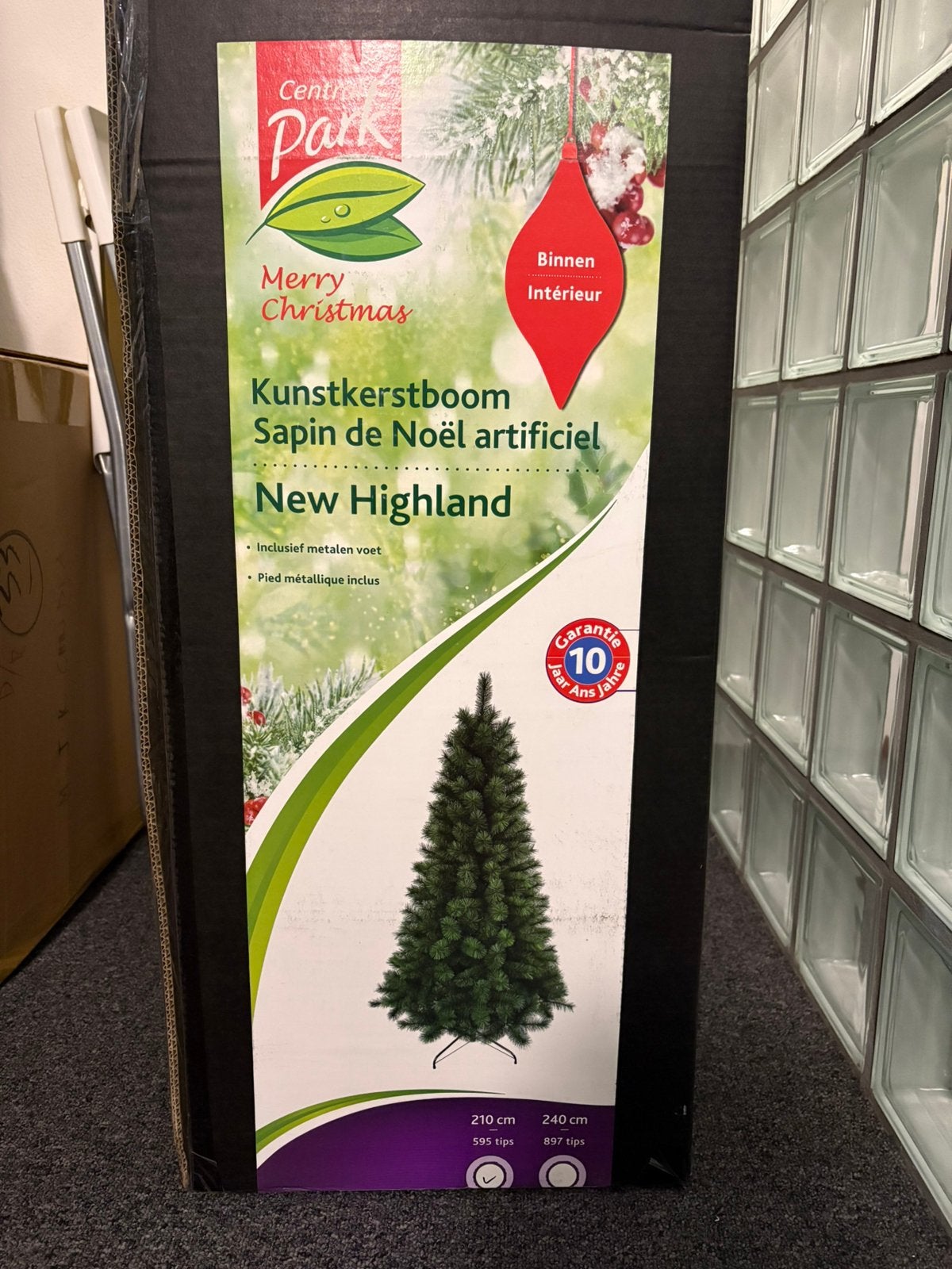 210 cm Artificial Christmas Tree + Complete Decoration Set, Diversen, Ophalen, Zo goed als nieuw