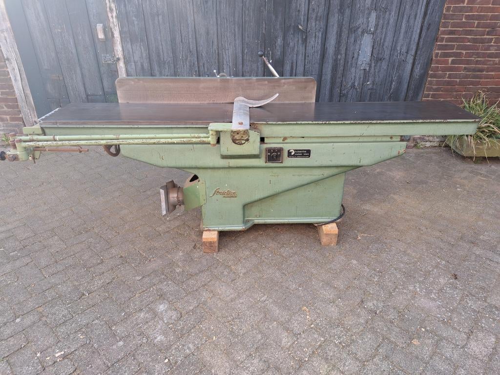 Munster Strickler vlakbank - Onverwoestbare machine, Ophalen