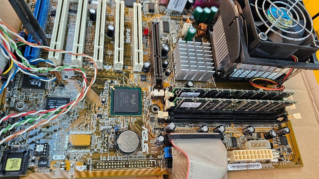 ASUS P4PE Rev 1.03, Gebruikt, Socket 478, Ophalen of Verzenden, ATX