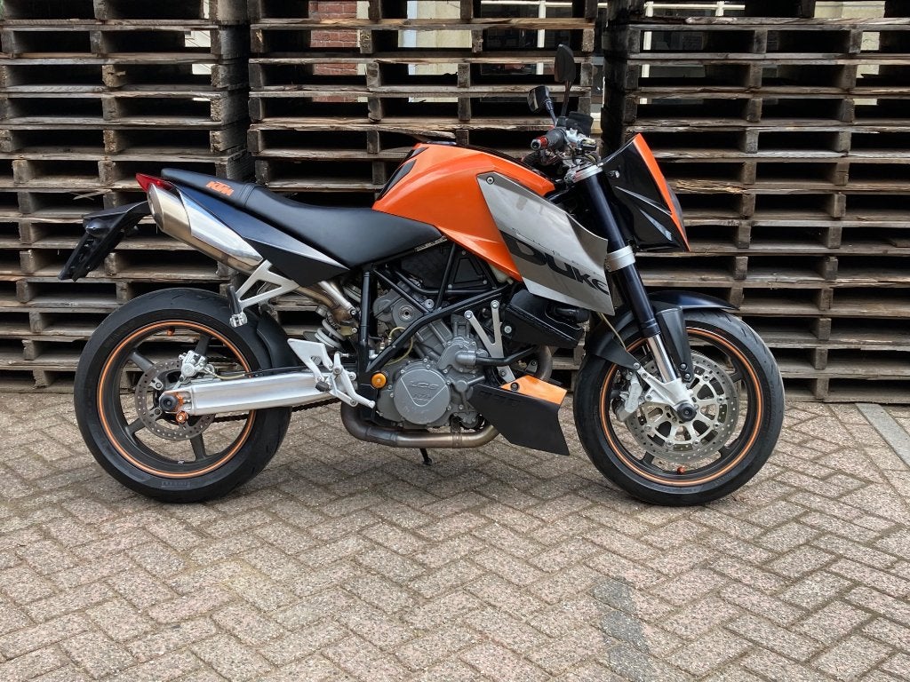 KTM 990 super duke LC8 met slechts 22dkm bouwjaar 2006, Motoren, Motoren | KTM, 2 cilinders, Occasion, Motorrijbewijs A, Particulier