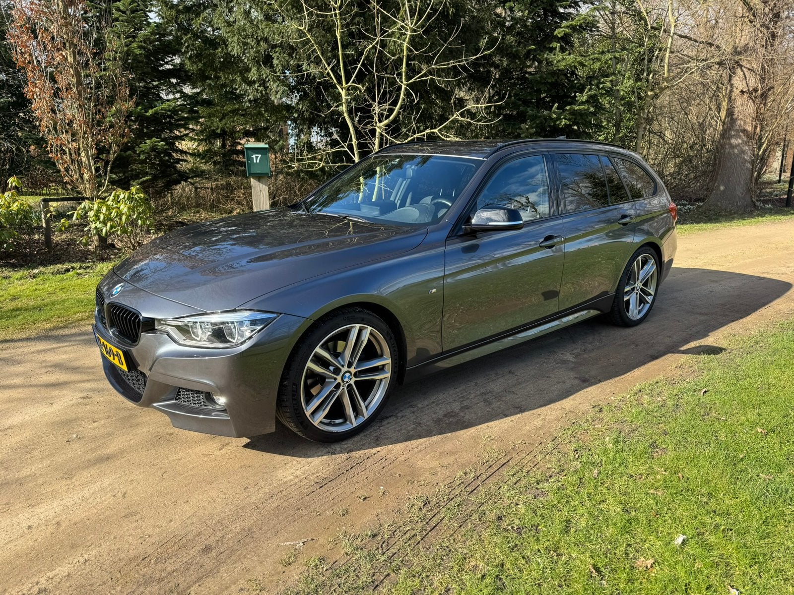 BMW 3-Serie 318i Aut 12/2017 Apple Carplay M sport, Auto's, BMW, Automaat, Origineel Nederlands, Particulier, 3 cilinders