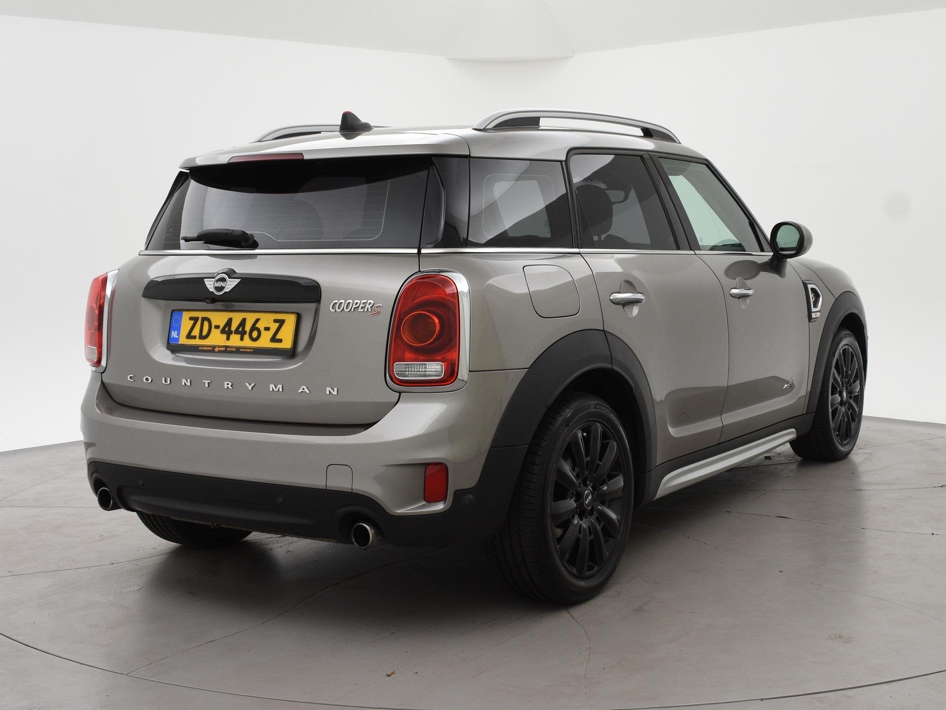 MINI Countryman 2.0 COOPERS S 192 PK AUT. ALL4 CHILI + HEAD-, Auto's, Automaat, 1998 cc, 1505 kg, Leder en Stof