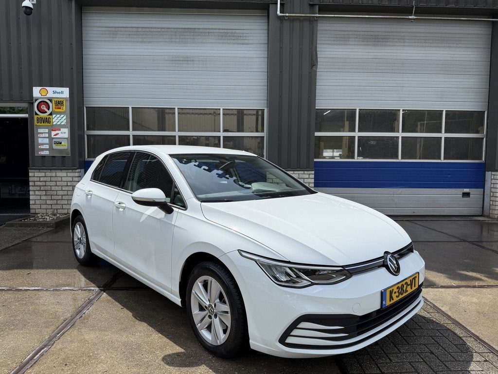 Volkswagen Golf 1.0 eTSI Life (bj 2020, automaat), Automatische klimaatregeling, Euro 6, Met garantie (alle), 1202 kg