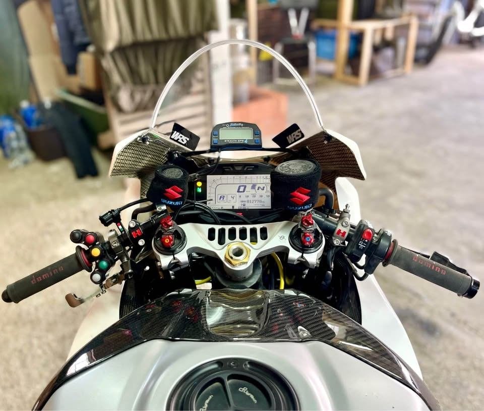 GSXR 1000 compleet uitgeruste circuitmotor, Ophalen