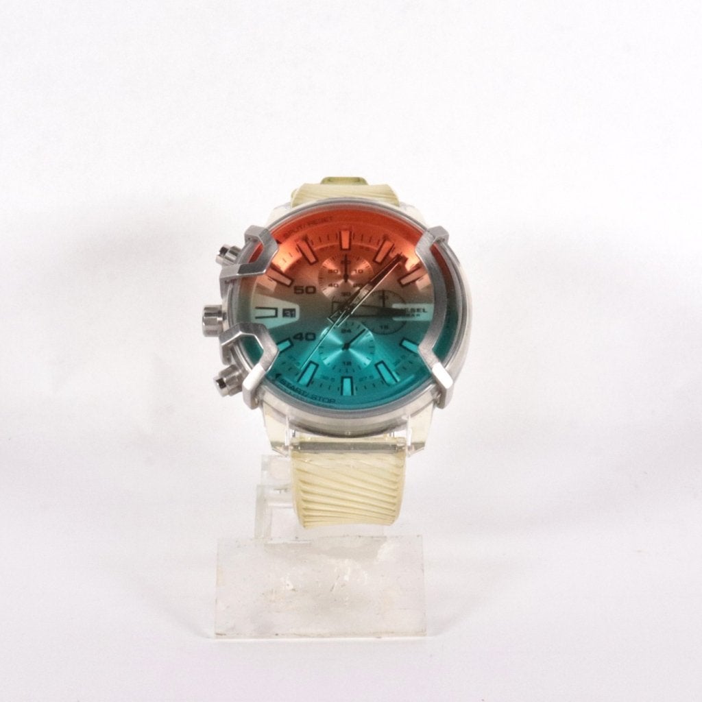 Diesel DZ4521 Horloge Mega Chief - Nette staat, Diesel, Gebruikt, Support@diesel.com, Via dell'Industria 4
36040 Breganze (VI)
Italy