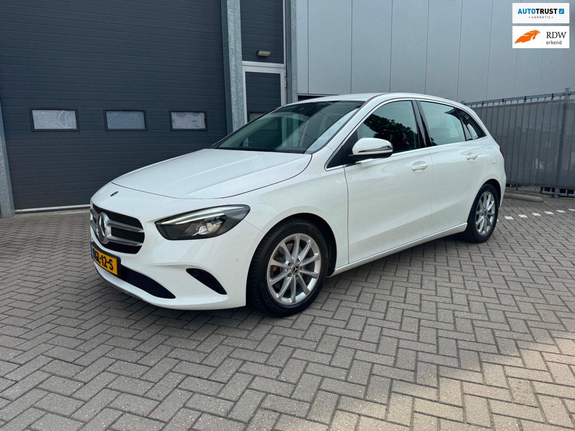 Mercedes-Benz B-klasse 220 4MATIC 4WD Premium, LED, Navi, Ca, Auto's, Automaat, Leder en Stof, Wit, 14 km/l