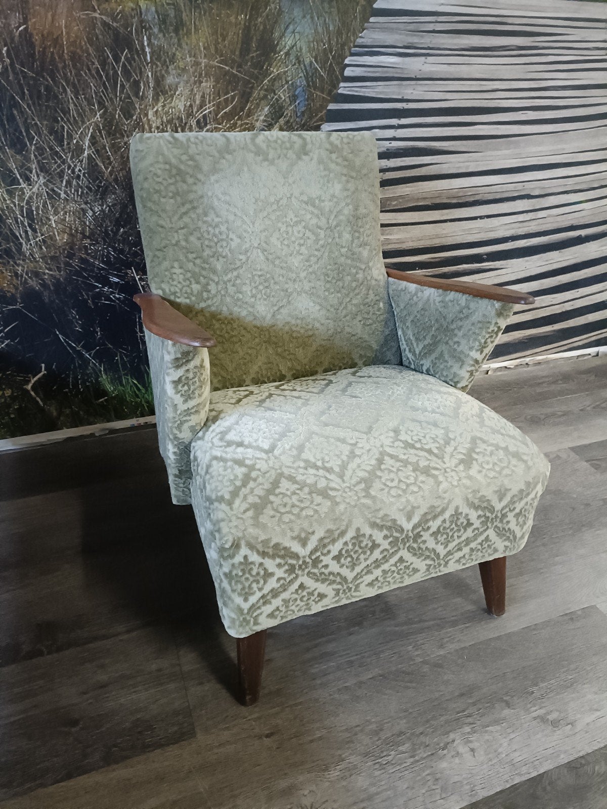 Vintage Groene Fauteuil met Houten Armleuningen, Ophalen of Verzenden