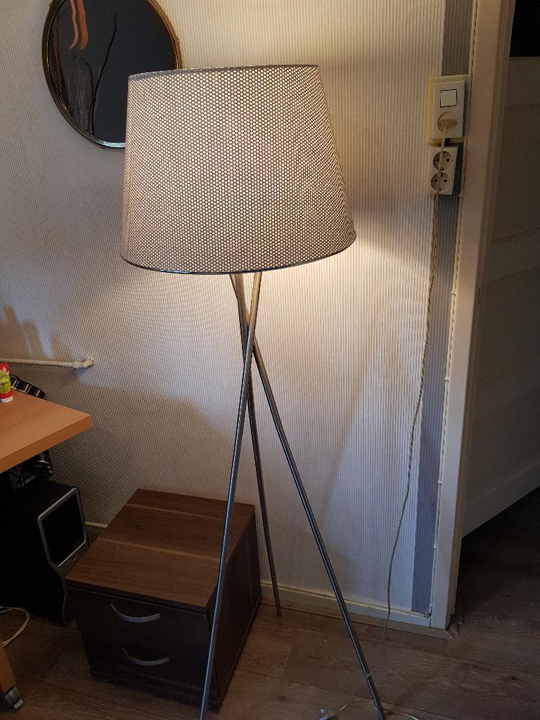 Staande schemerlamp, Huis en Inrichting, Lampen | Vloerlampen, Ophalen, Gebruikt, Overige materialen, 150 tot 200 cm
