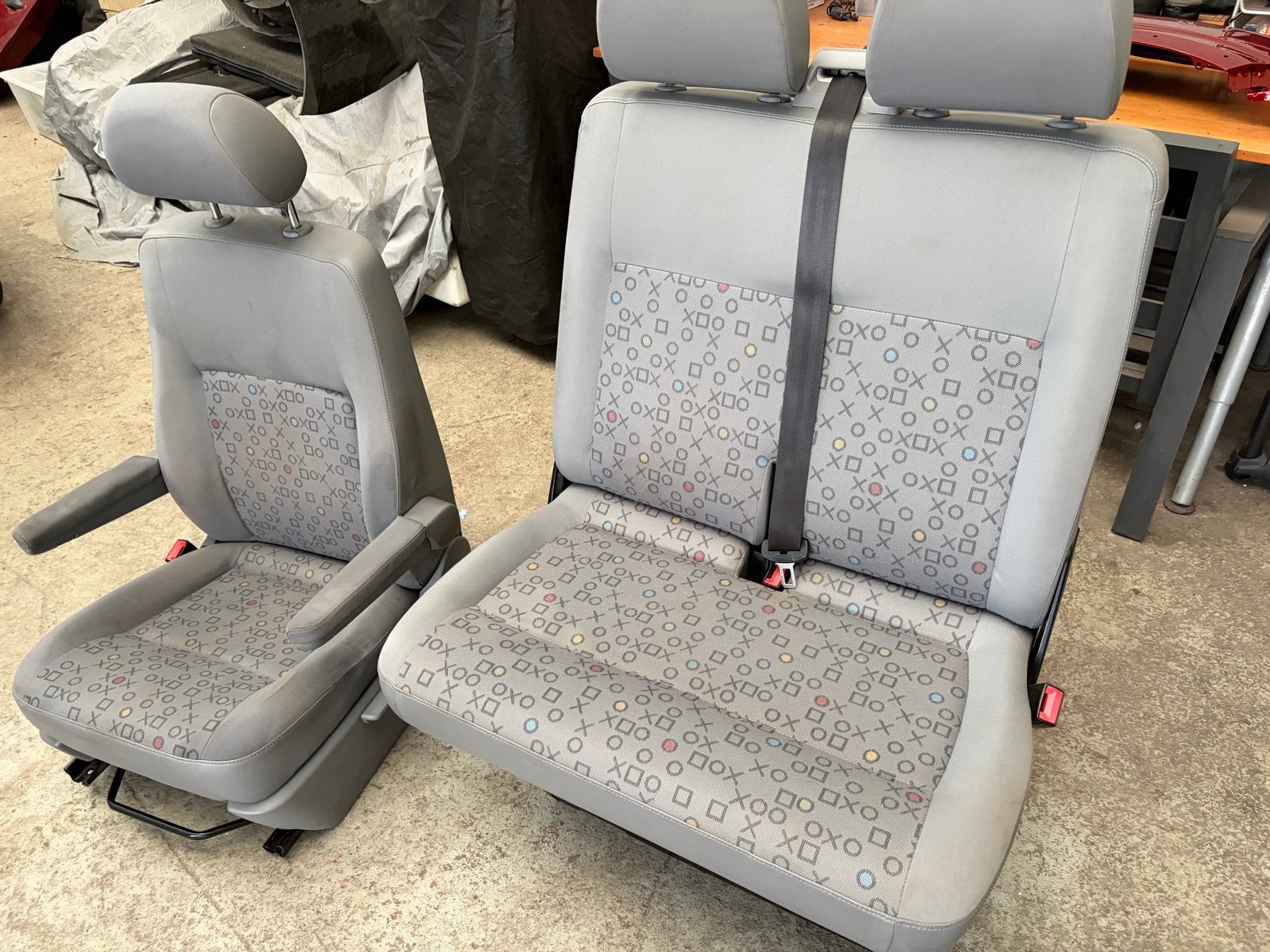 Volkswagen Transporter T5 Stoelen Set (Bestuurder + Dubbele, Ophalen, Gebruikt, Volkswagen