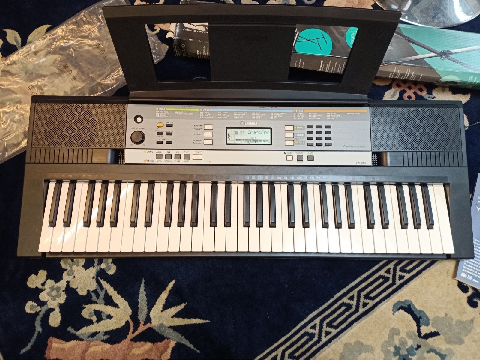 Yamaha PSR-E243 / YPT-240 Keyboard – ZGAN & Complete Starter, Muziek en Instrumenten, Ophalen, Zo goed als nieuw, 61 toetsen, Yamaha