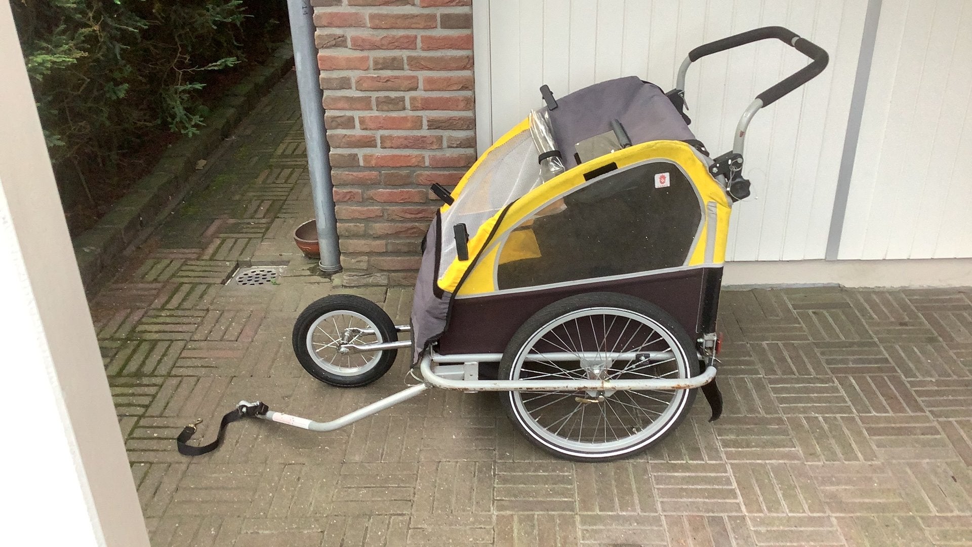 Honden fietskar, Fietsen en Brommers, Fietsaccessoires | Aanhangers en Karren, Ophalen, Gebruikt, Hondenkar, 20 tot 40 kg