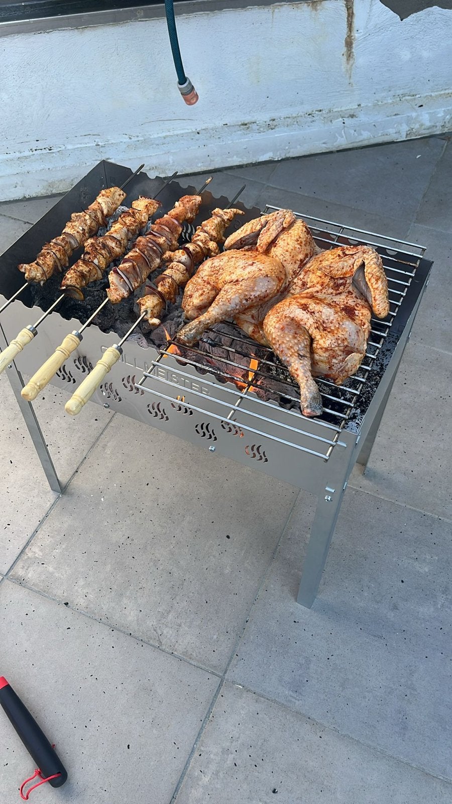 Grillmaster BBQ, compleet met 6 spiesen., Ophalen of Verzenden, Gebruikt