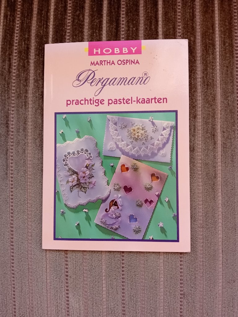 Boekje - Pergamano prachtige pastel-kaarten - Martha Ospina, Ophalen, Zo goed als nieuw, Overige thema's, Overige typen