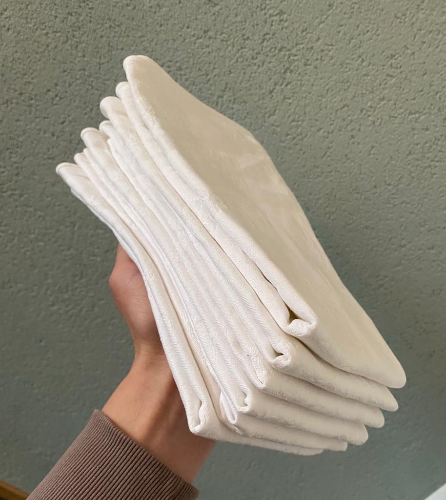 6 witte vintage katoenen servetten, Ophalen of Verzenden, Zo goed als nieuw, Wit, Overige typen