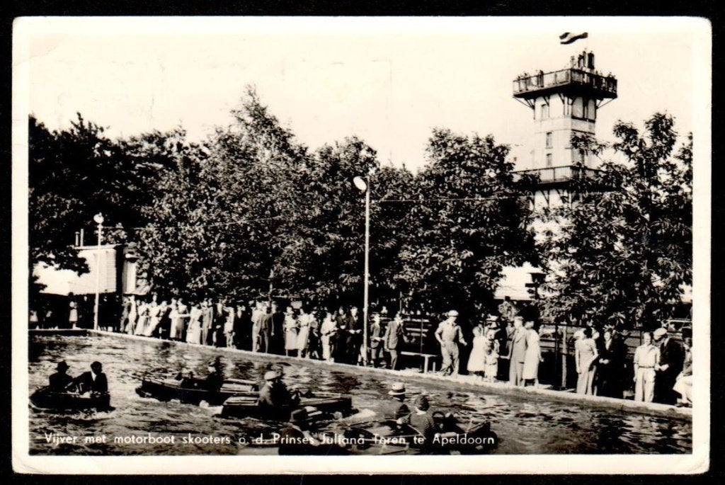 Oude ansicht - Apeldoorn - Vijver met Motorboot - 1953 - Gld, Ophalen of Verzenden, 1940 tot 1960, Gelopen, Gelderland