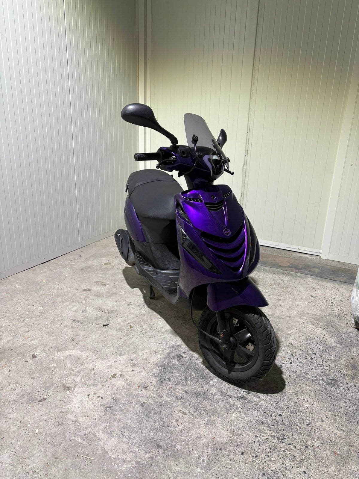 Piaggio zip 4 takt snor, Fietsen en Brommers, Ophalen, Zip, Zo goed als nieuw, Benzine
