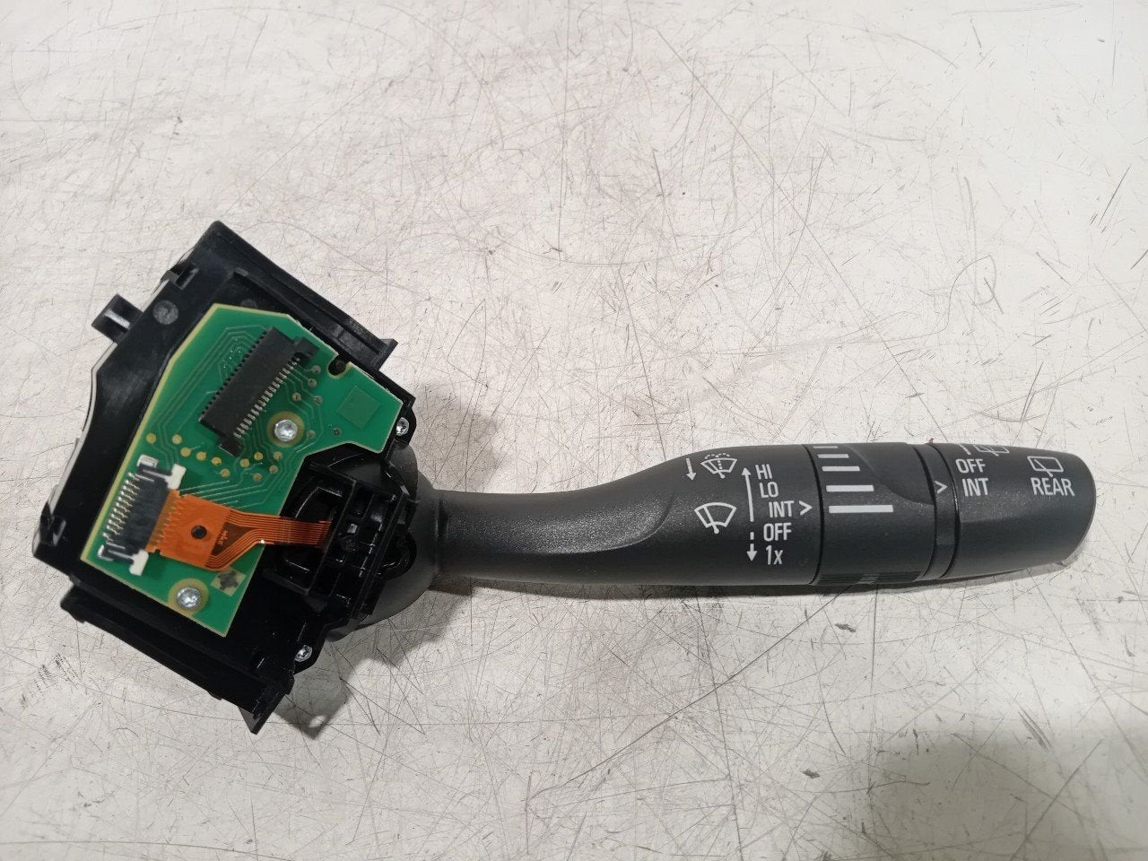Ruitenwis schakelaar Opel Corsa, Auto-onderdelen, Onderdelen@venauto.nl, Van der Ven Autorecycling B.V., Gebruikt, Ettenseweg 76, 4706 PB Roosendaal, The Netherlands