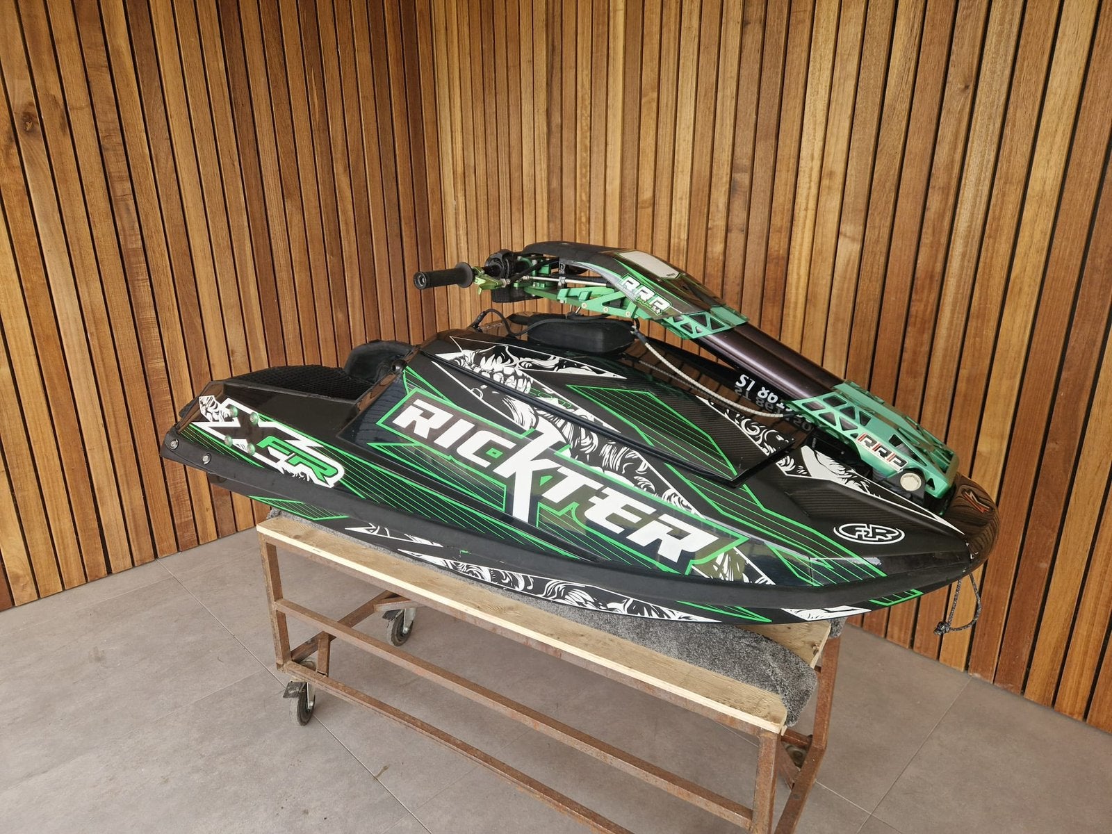 Rickter XFR 1100 ET – Zeer nette en snelle freestyle jetski, Ophalen, Zo goed als nieuw, Benzine, 120 tot 200 pk