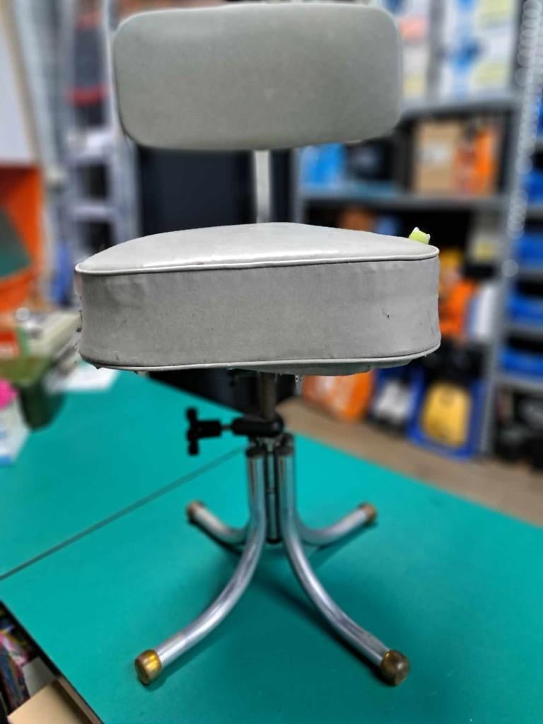 Antieke vintage design werkplaatsstoel jaren 60 / 70, Antiek en Kunst, Ophalen