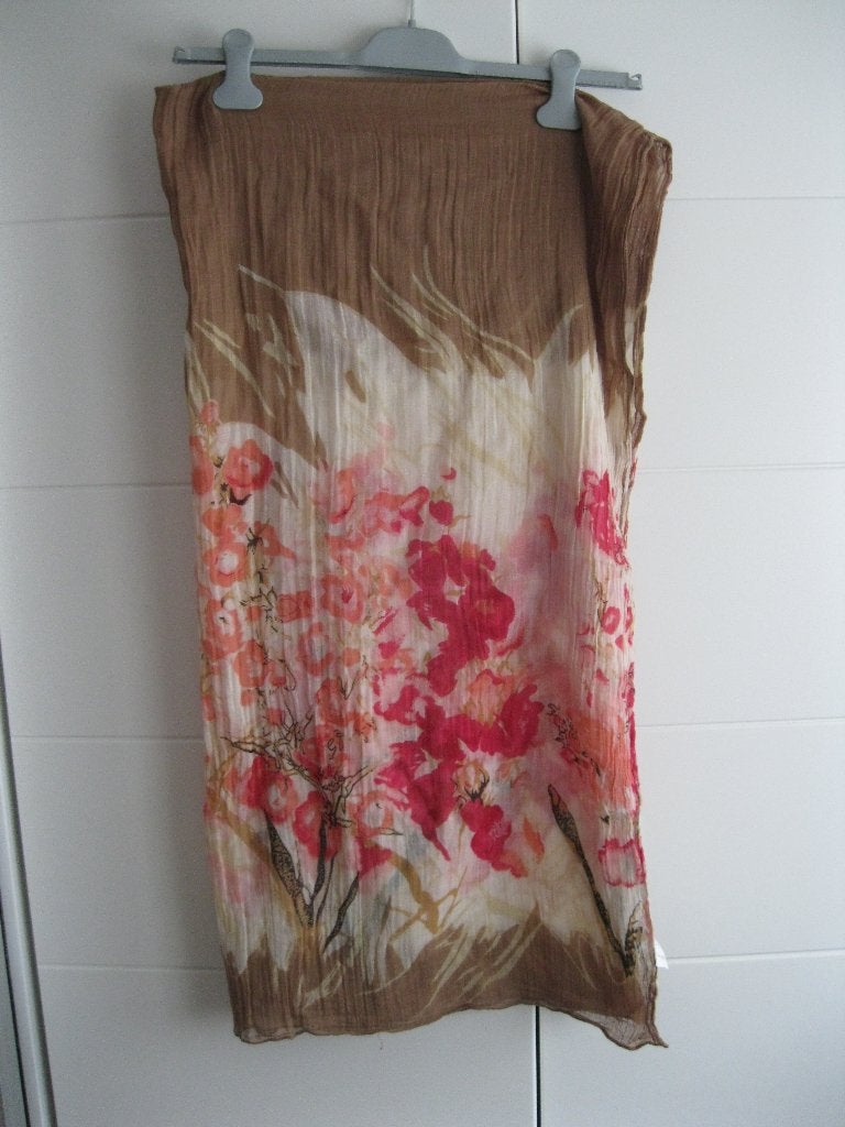 Nieuw sjaal BNK bruin rose ecru  Nieuwprijs €28,90, Kleding | Dames, Mutsen, Sjaals en Handschoenen, BNK, Verzenden, Nieuw, Sjaal
